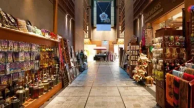 10-Souks-in-Abu-Dhabi-for-Shoppi